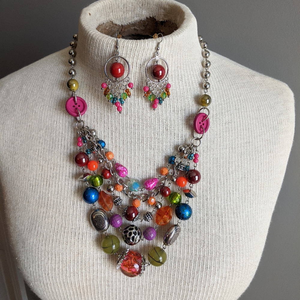 Fashion necklace and earrings